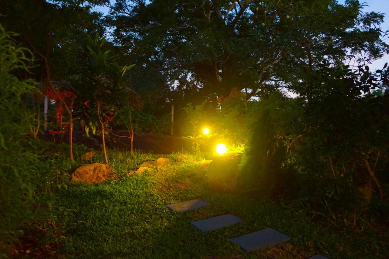 Hidden Lake Cottages Sigiriya Exterior photo